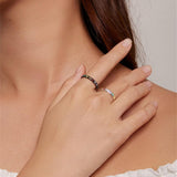 Sterling ezüst gyűrű tappancsnyomattal.